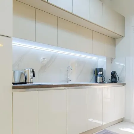 Minimalistic City Apartment, Vesta Philoxenia *