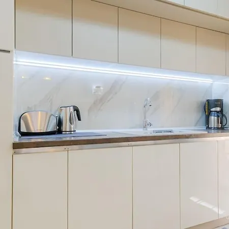 Daire Minimalistic City Apartment, Vesta Philoxenia Selanik